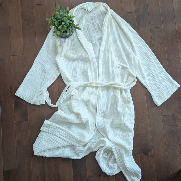 3/$20 H&M WHITE WOVEN CLASSIC BATH LOUNGE ROBE - Picture 1 of 2